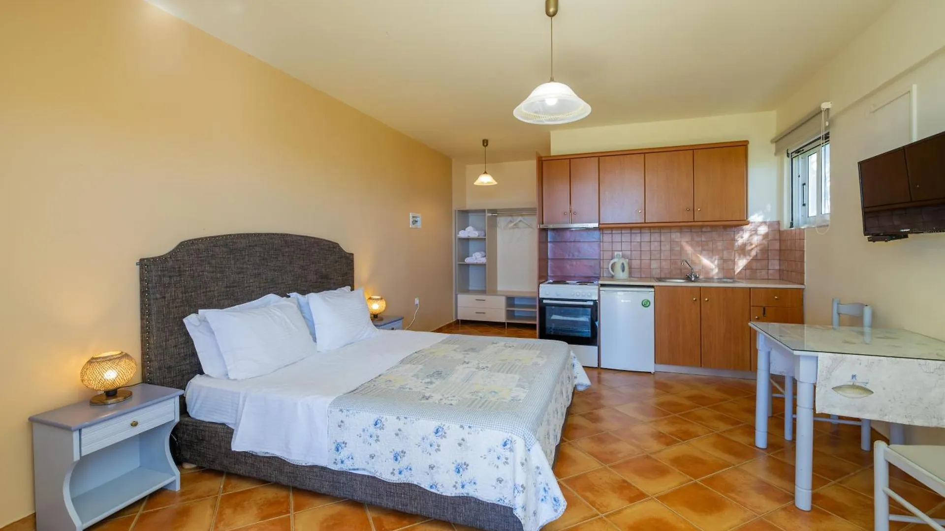 Delfinia Apartment Vlachata
