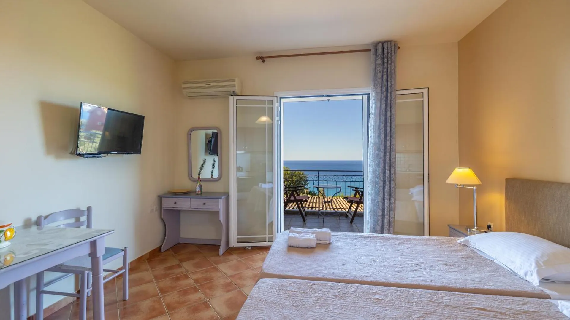 Delfinia Apartment Vlachata Greece